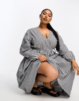 ASOS DESIGN Curve exclusive gathered waist batwing maxi dress in gingham