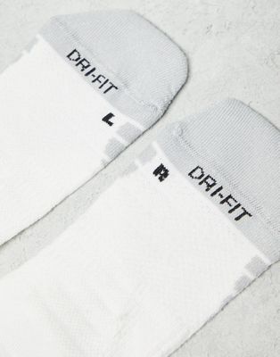 Nike Everyday Max Cushioned 3-pack socks in white